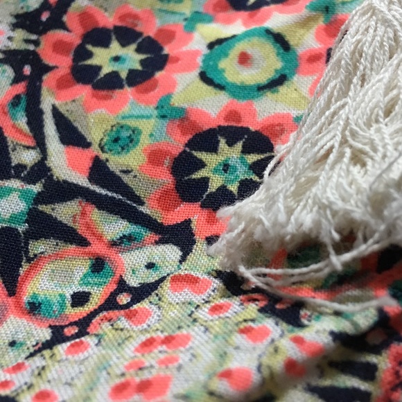 Girls Two Pattern Romper - Picture 4 of 7